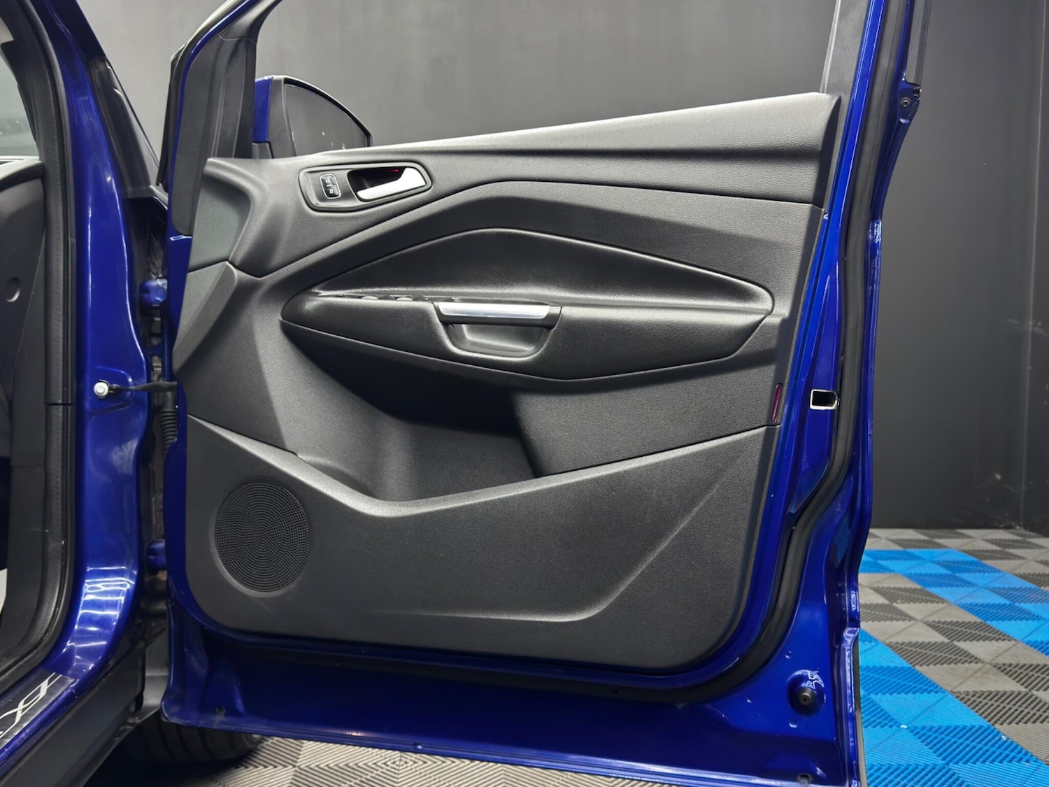 Used Ford Kuga 2018 for sale - 76399360: Photo 36