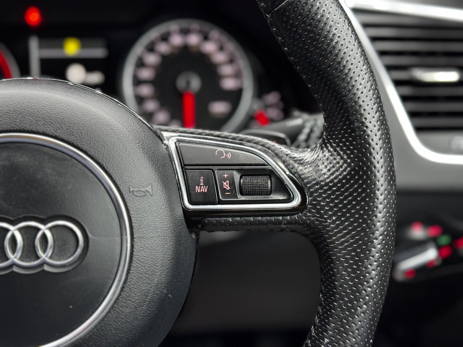 Used Audi Q5 2017 for sale - 76701594: Photo 21