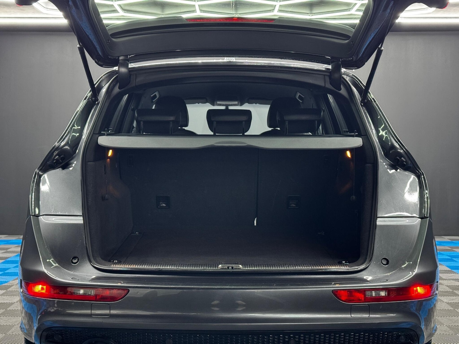 Used Audi Q5 2017 for sale - 76701594: Photo 36