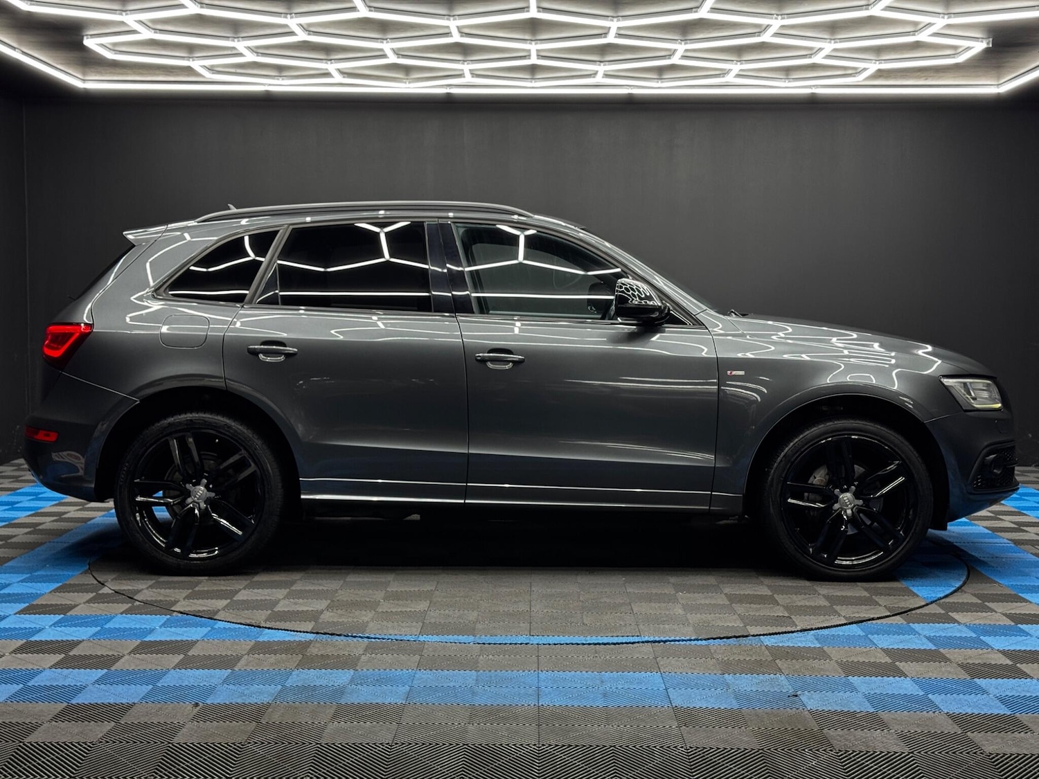 Used Audi Q5 2017 for sale - 76701594: Photo 4