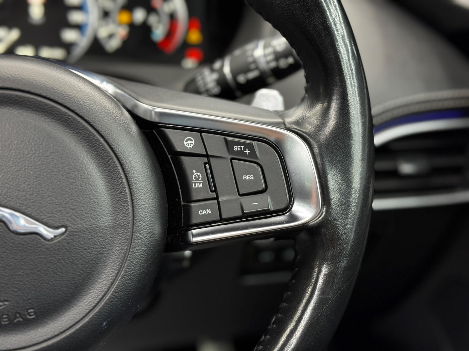 Used Jaguar F-Pace 2019 for sale - 76689135: Photo 21