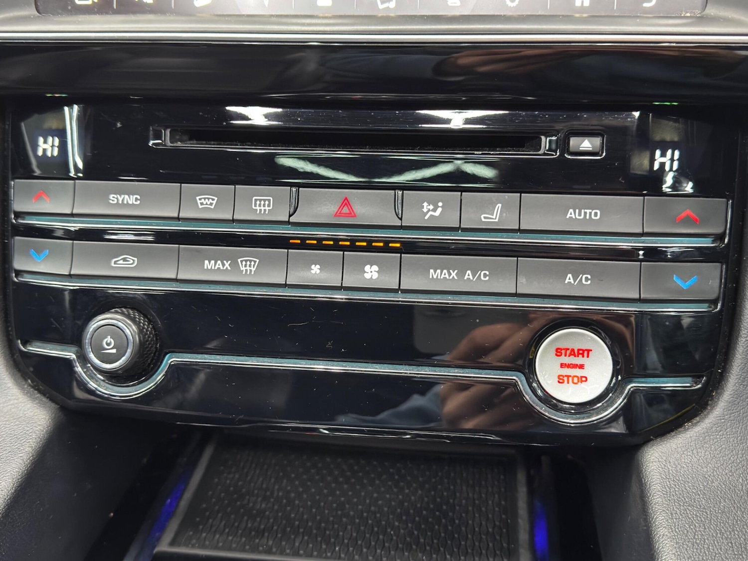 Used Jaguar F-Pace 2019 for sale - 76689135: Photo 28