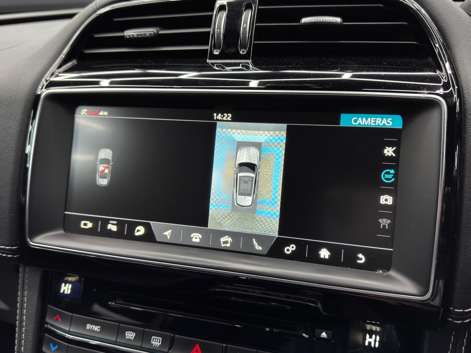 Used Jaguar F-Pace 2019 for sale - 76689135: Photo 37