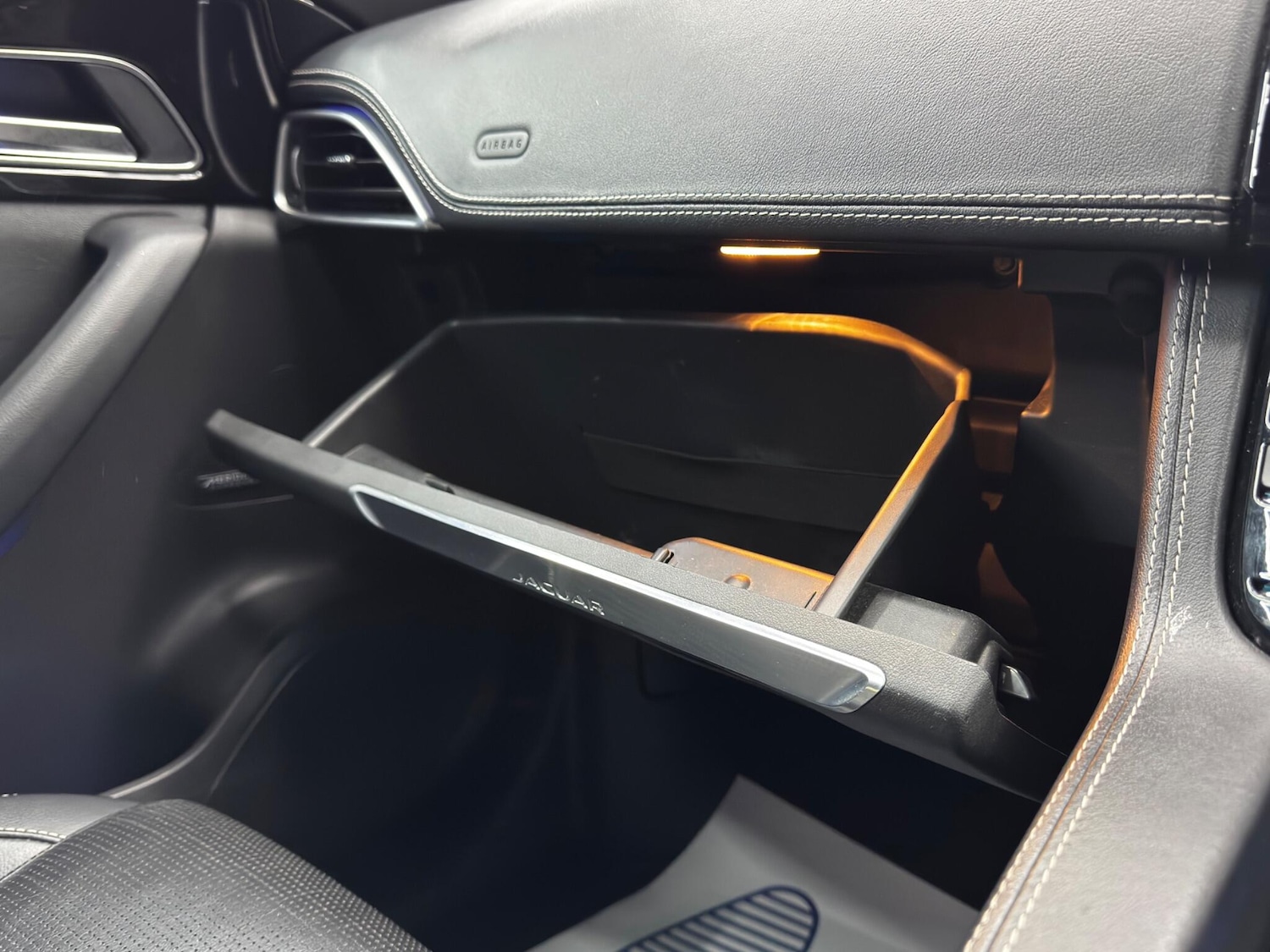 Used Jaguar F-Pace 2019 for sale - 76689135: Photo 39