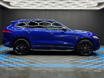 Used Jaguar F-Pace 2019 for sale - 76689135: Photo