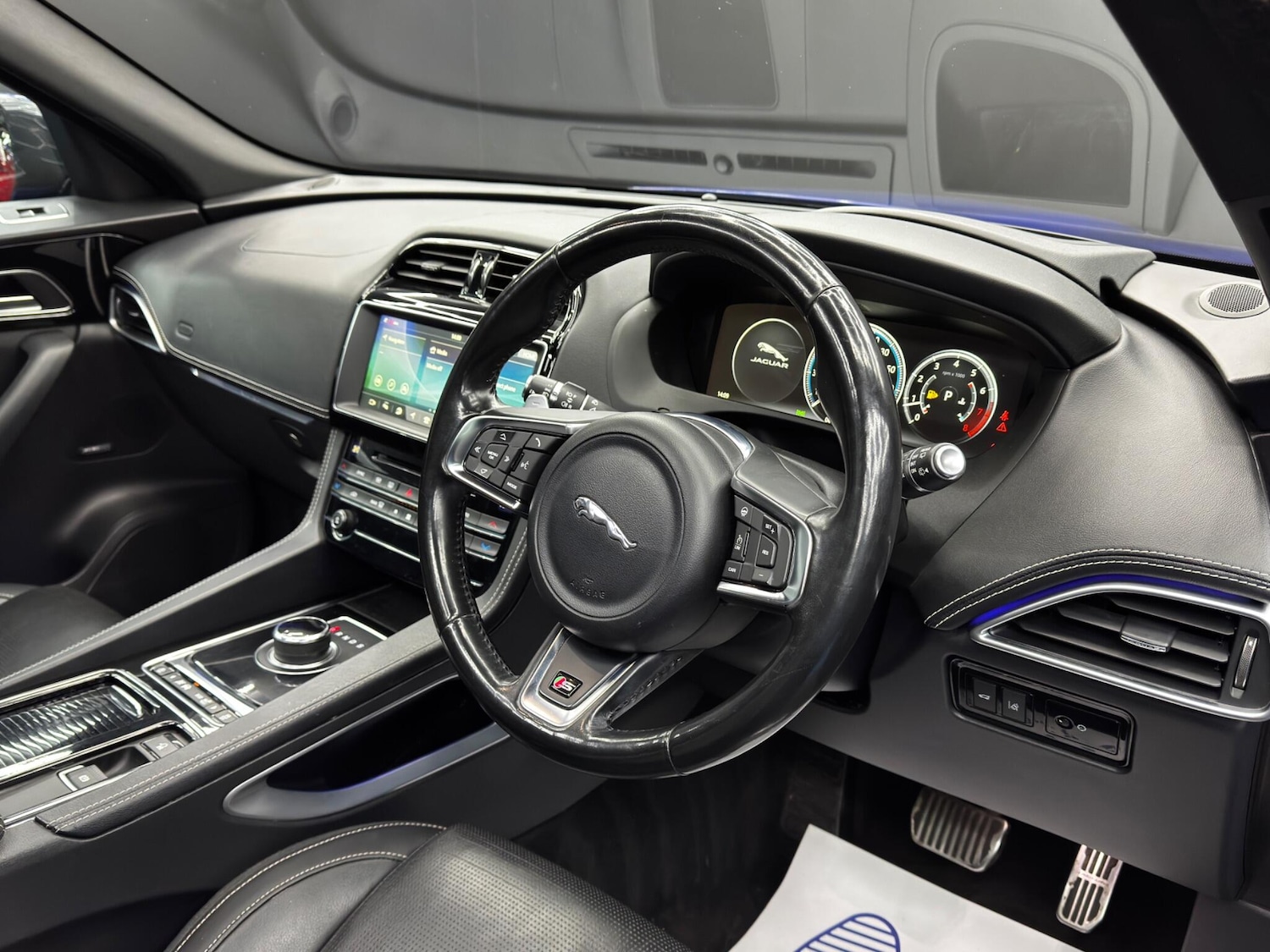 Used Jaguar F-Pace 2019 for sale - 76689135: Photo 9