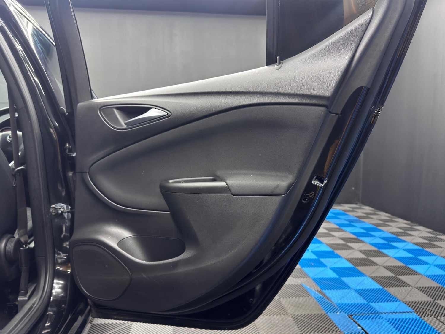 Used Vauxhall Astra 2017 for sale - 76349370: Photo 37