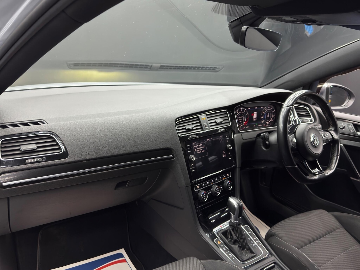 Used Volkswagen Golf 2018 for sale - 77229495: Photo 11