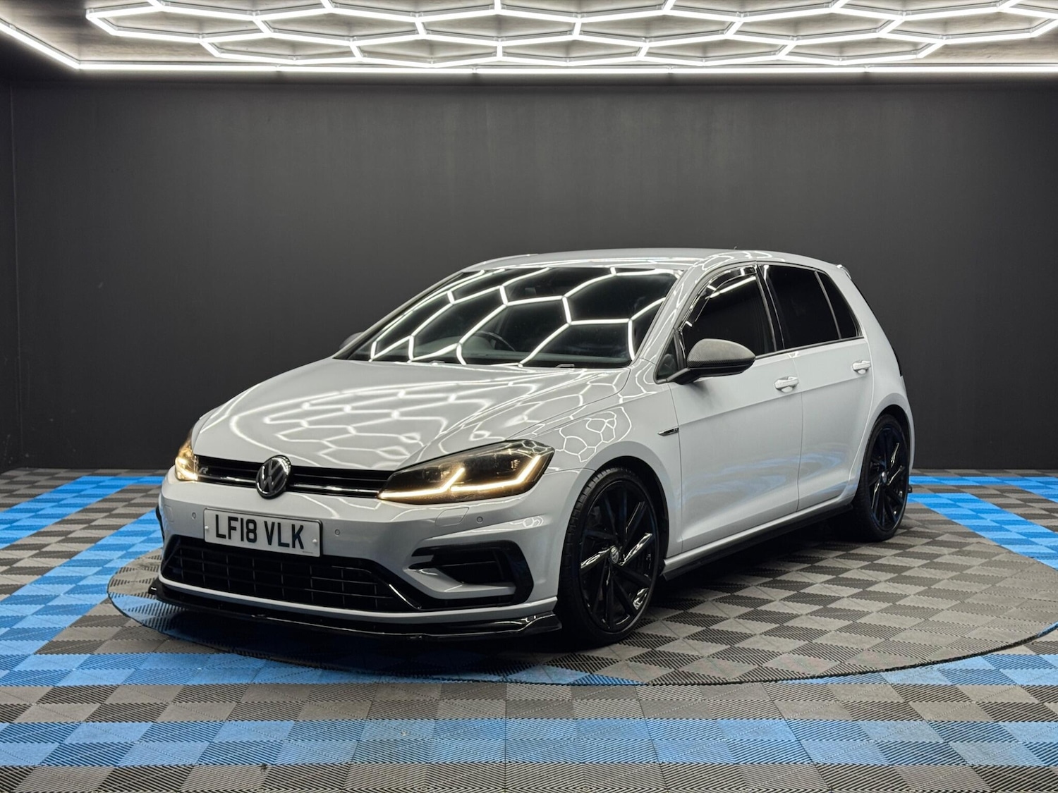 Used Volkswagen Golf 2018 for sale - 77229495: Photo 3