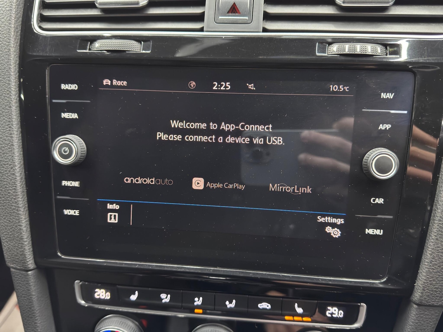 Used Volkswagen Golf 2018 for sale - 77229495: Photo 33