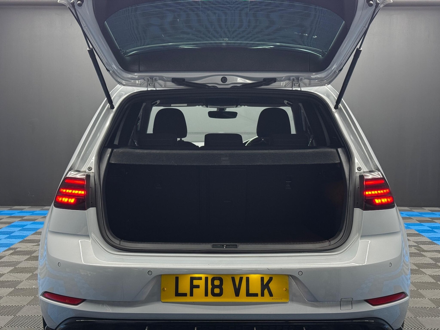 Used Volkswagen Golf 2018 for sale - 77229495: Photo 42