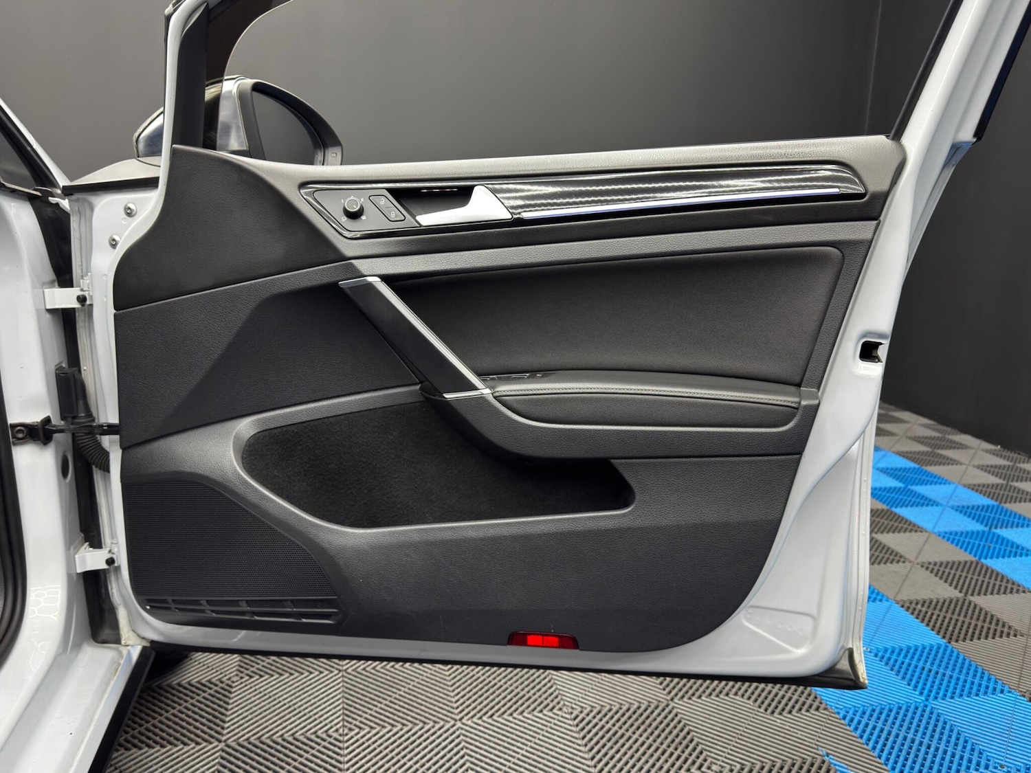 Used Volkswagen Golf 2018 for sale - 77229495: Photo 43