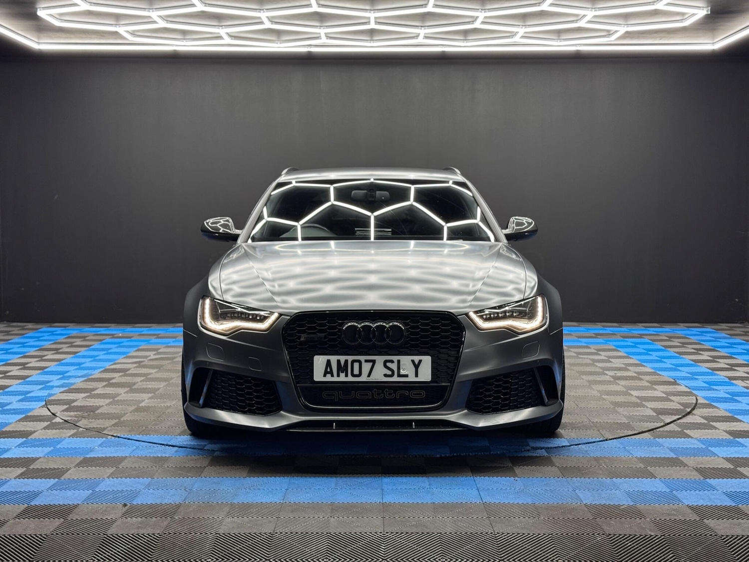 Used Audi RS6 Avant for sale - 76227728: Photo 2