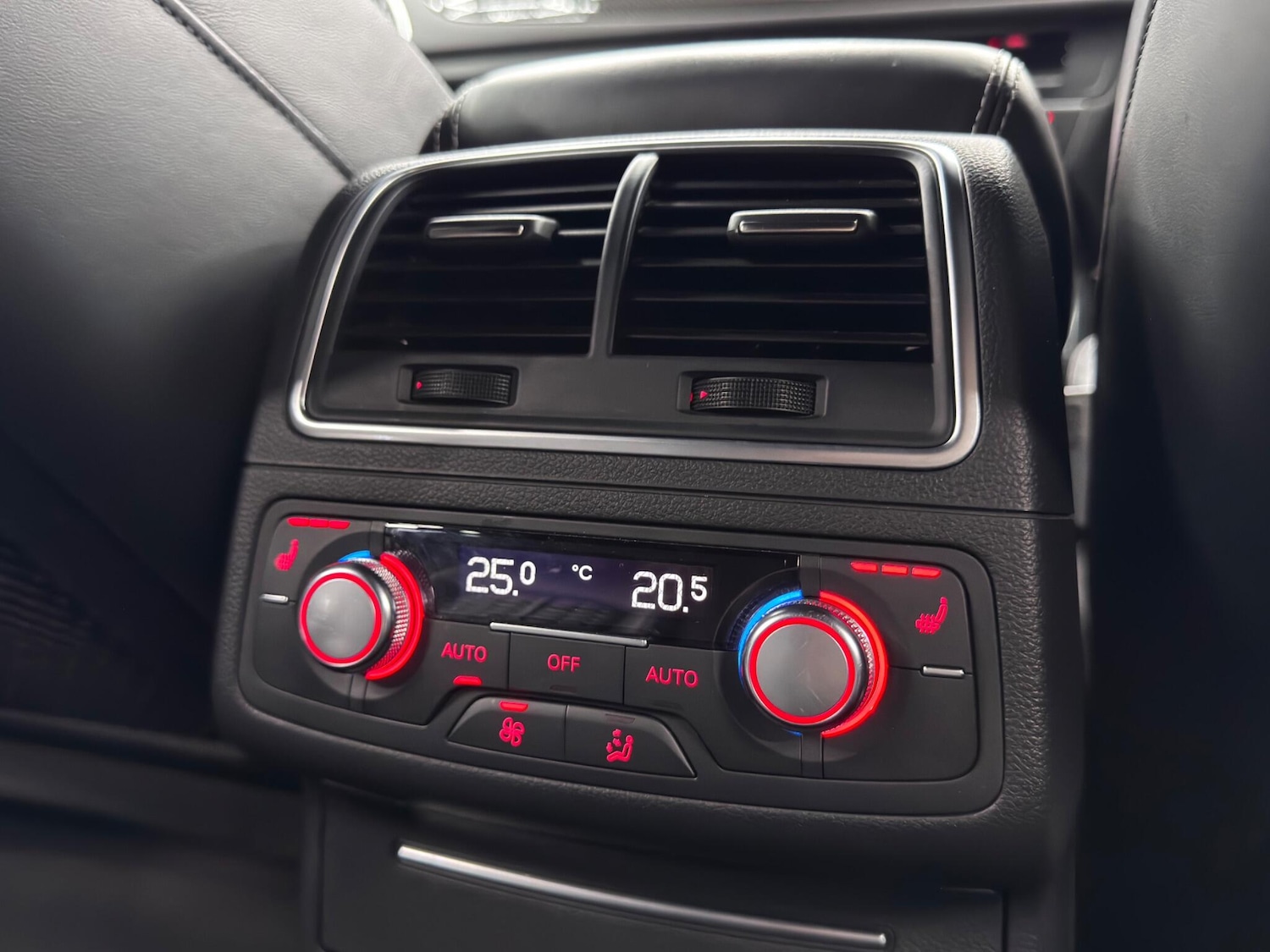 Used Audi RS6 Avant for sale - 76227728: Photo 46