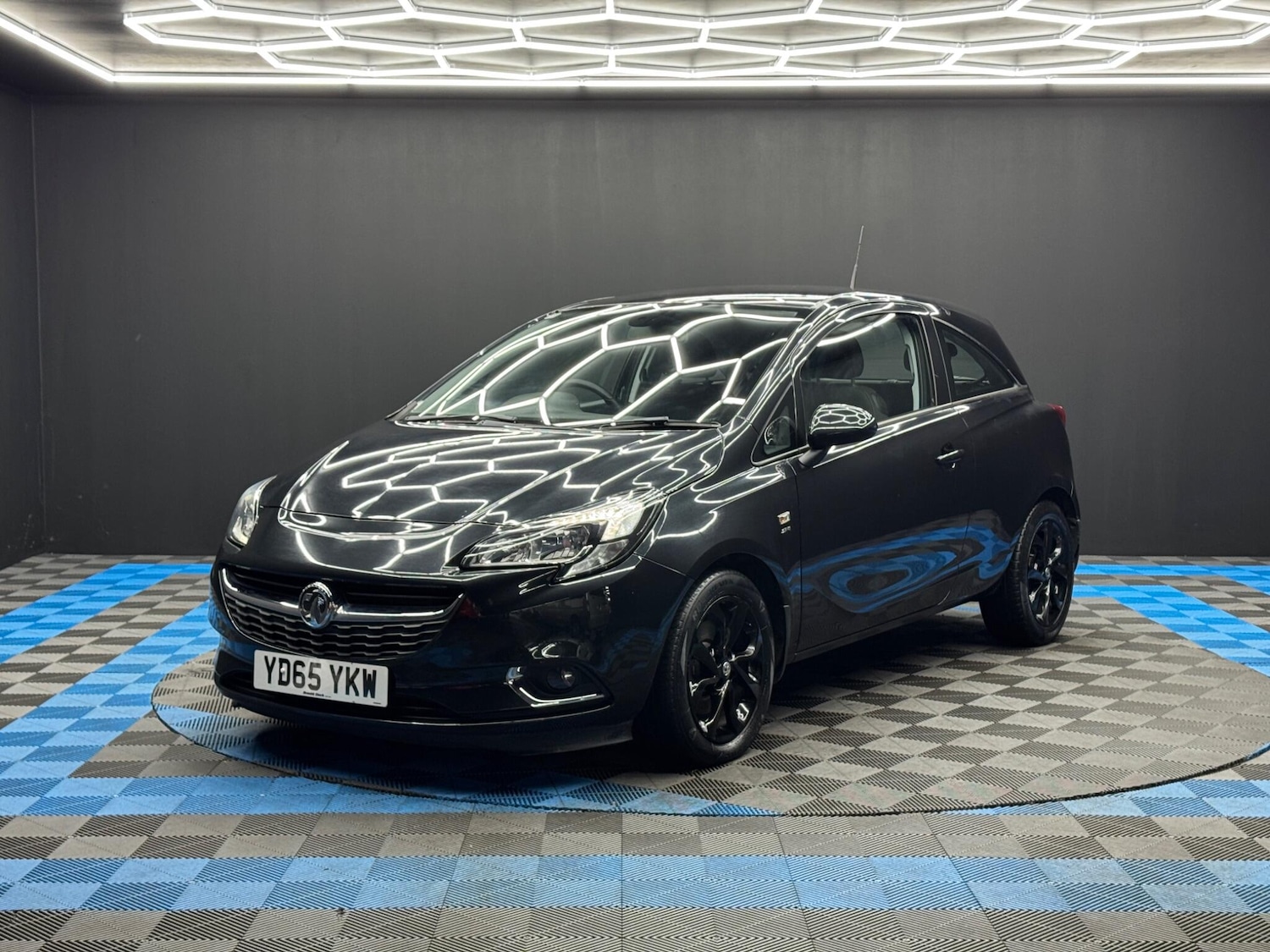 Used Vauxhall Corsa 2015 for sale - 77351891: Photo 3