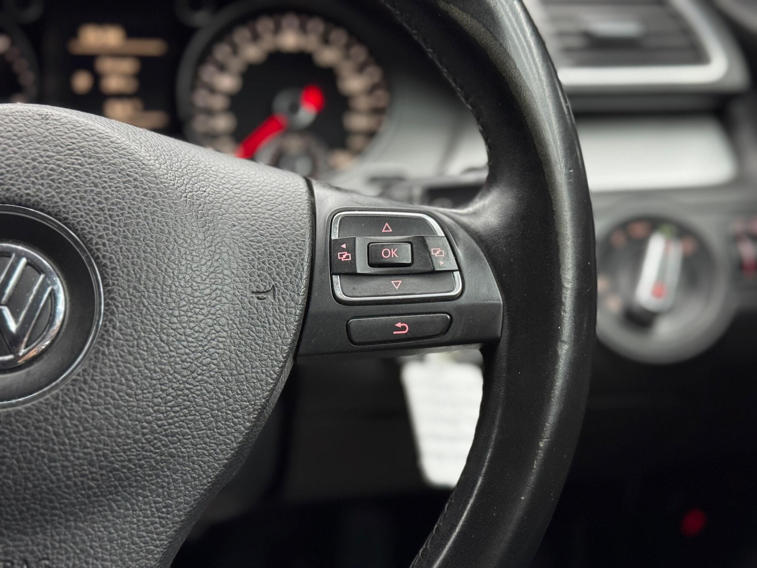 Used Volkswagen Passat 2013 for sale - 77278860: Photo 21