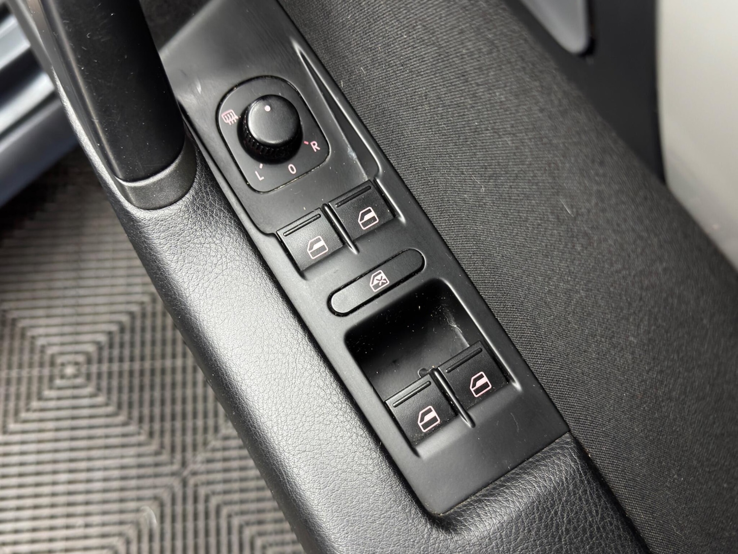 Used Volkswagen Passat 2013 for sale - 77278860: Photo 36