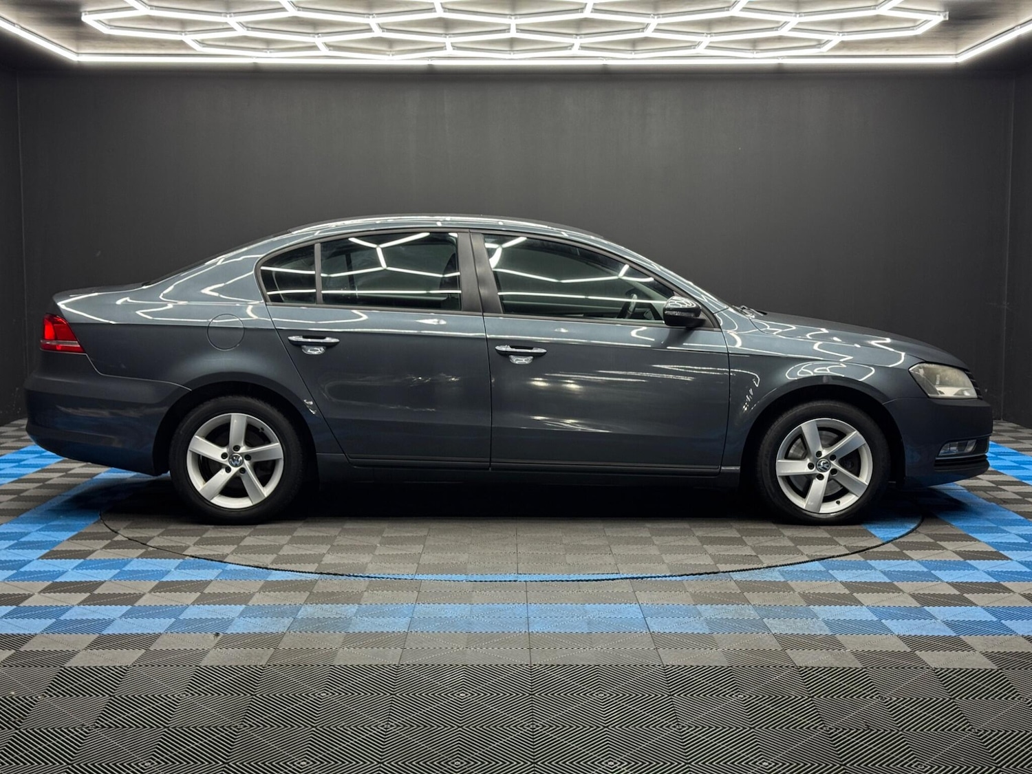 Used Volkswagen Passat 2013 for sale - 77278860: Photo 4