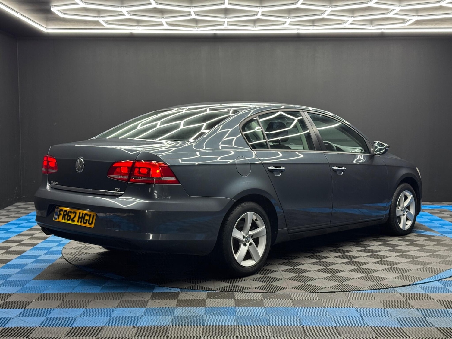 Used Volkswagen Passat 2013 for sale - 77278860: Photo 5