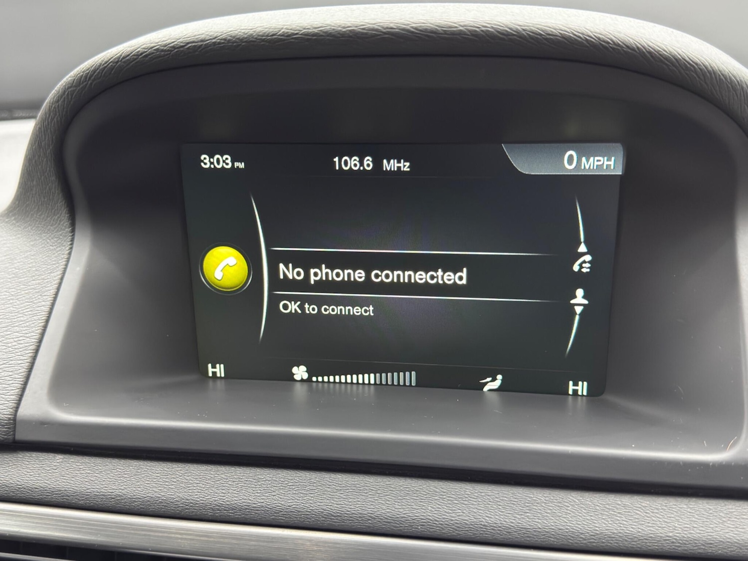 Used Volvo V70 2015 for sale - 78073040: Photo 30