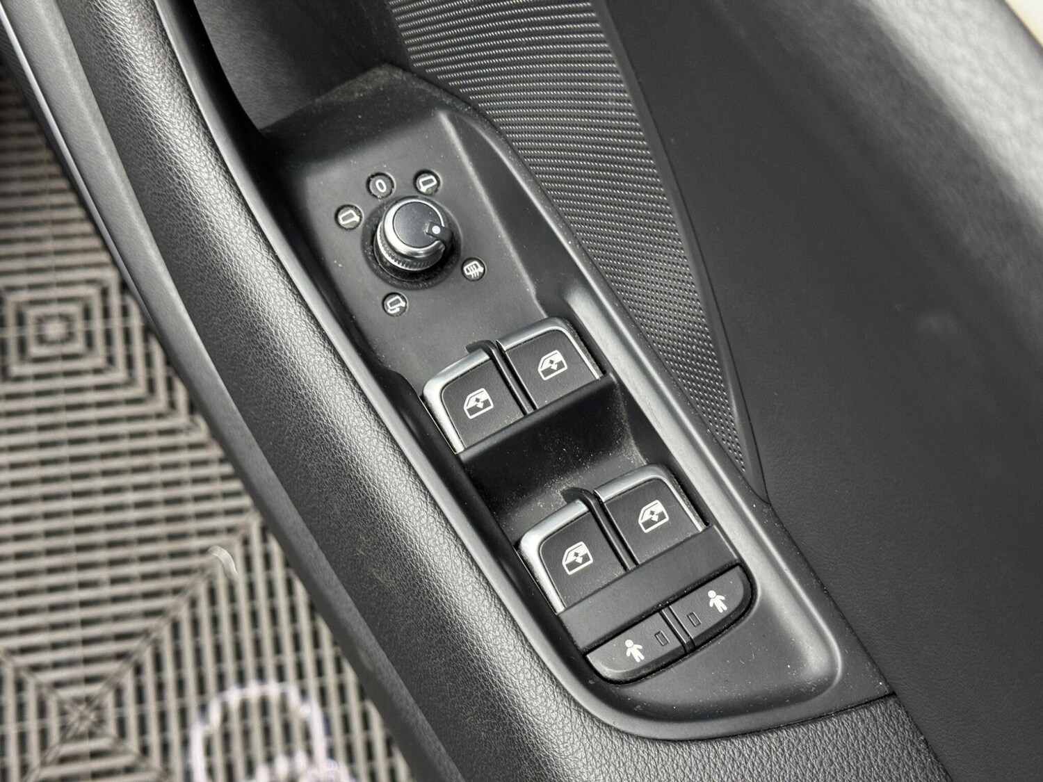 Used Audi S3 for sale - 77343790: Photo 45