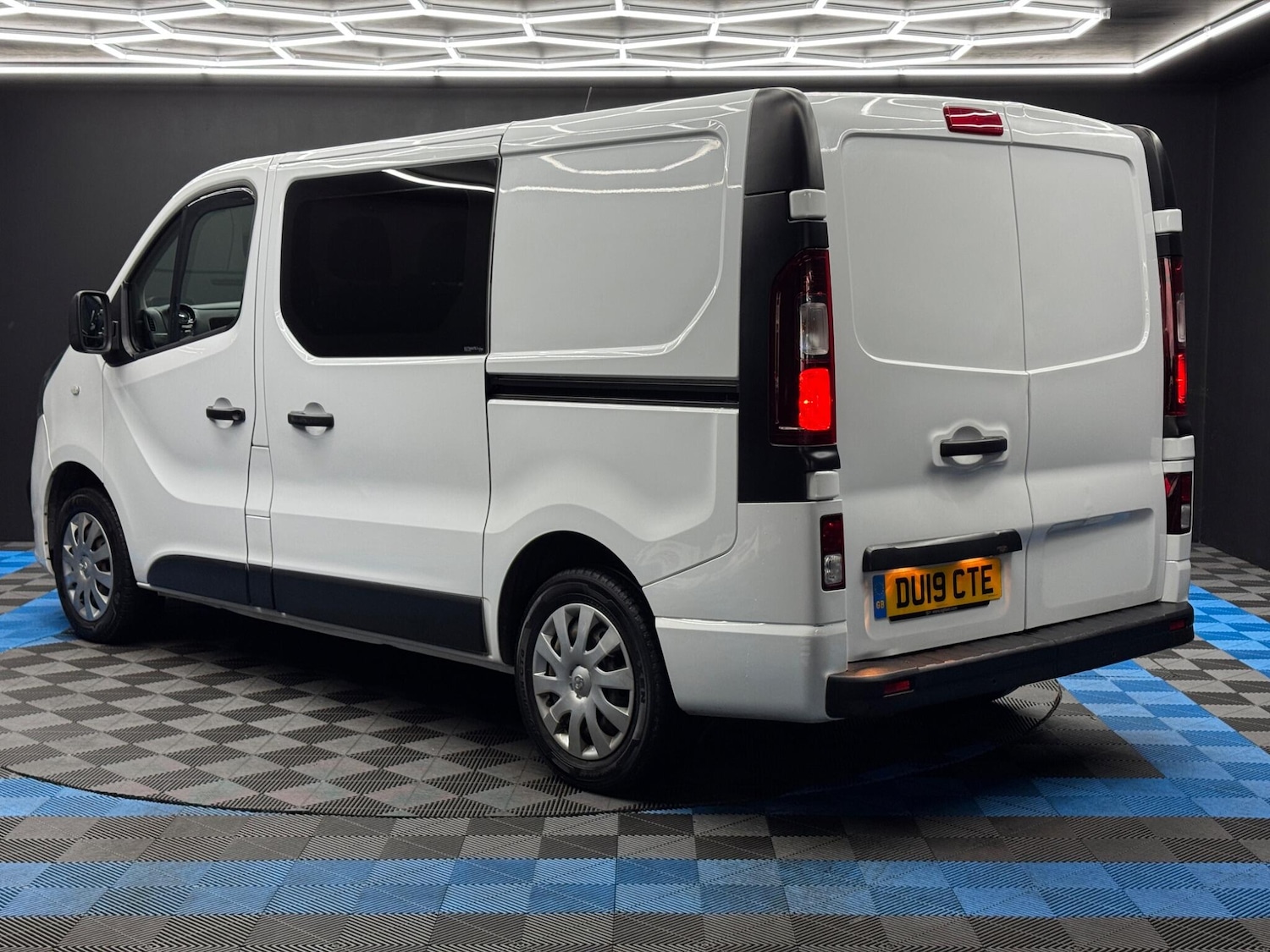 Used Vauxhall Vivaro 2019 for sale - 77279382: Photo 7