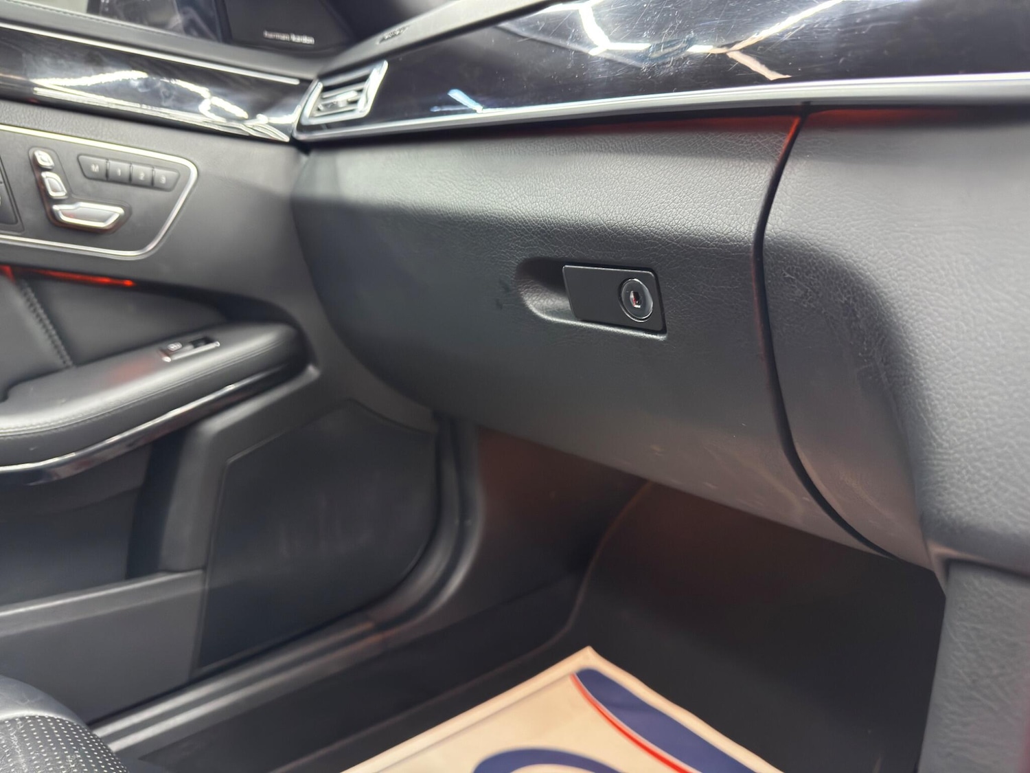 Used Mercedes-Benz E Class 2014 for sale - 77279378: Photo 35