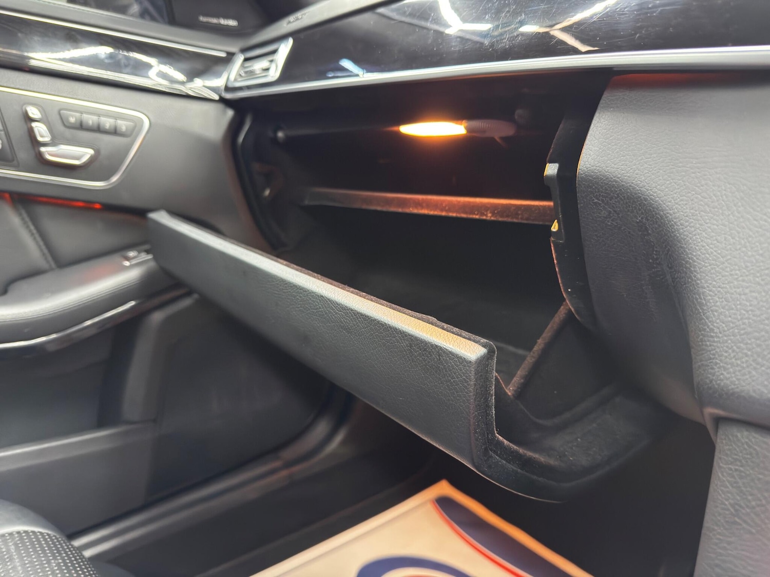 Used Mercedes-Benz E Class 2014 for sale - 77279378: Photo 36