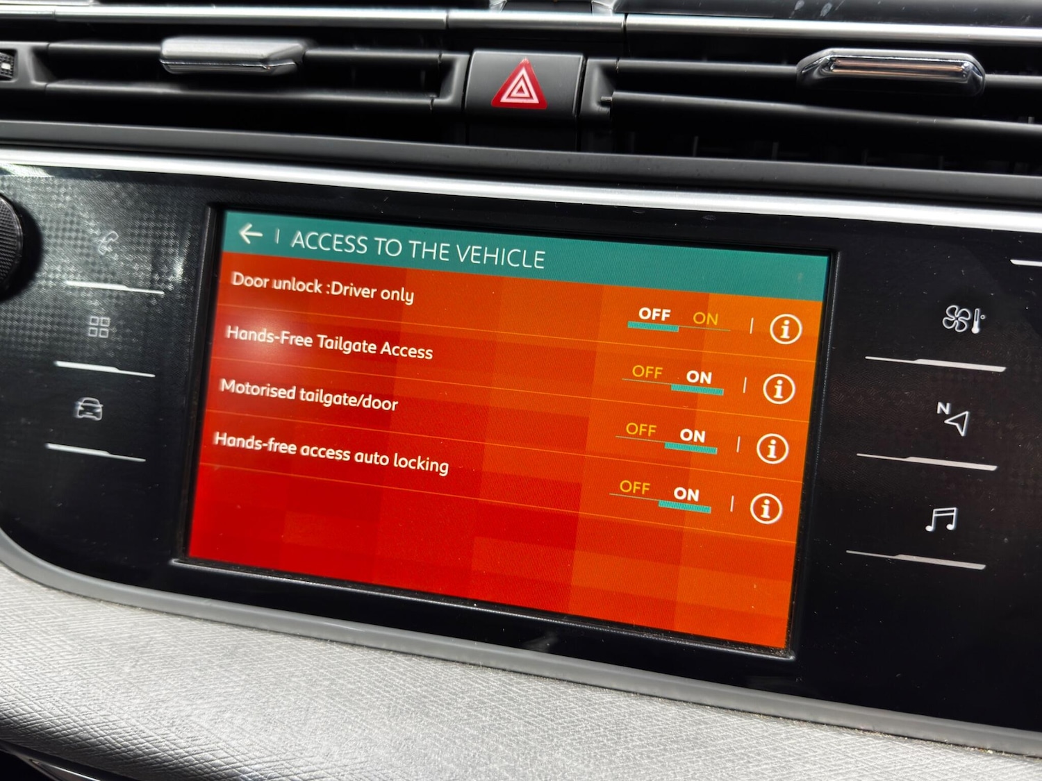 Used Citroen Grand C4 Picasso 2017 for sale - 78170562: Photo 37