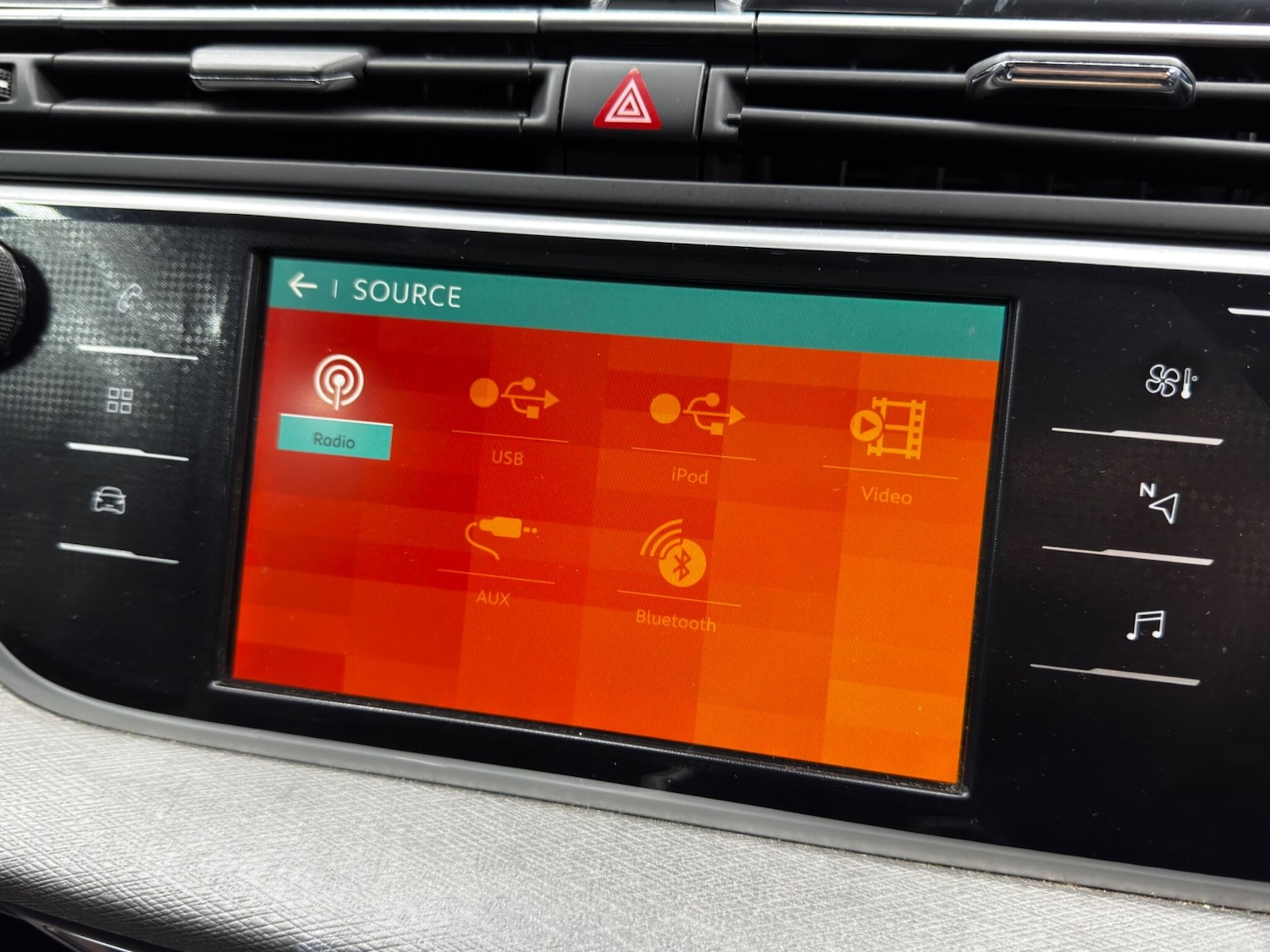 Used Citroen Grand C4 Picasso 2017 for sale - 78170562: Photo 41