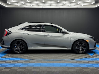 Used Honda Civic 2018 for sale - 75927715: Photo