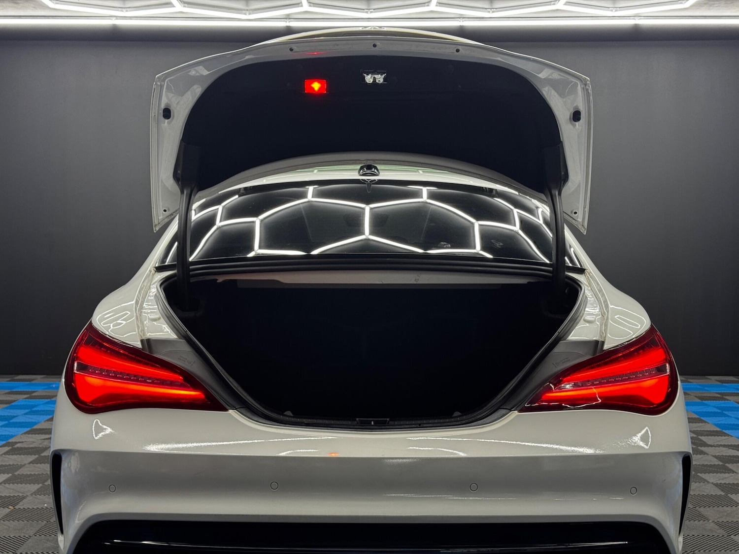 Used Mercedes-Benz CLA 2018 for sale - 76688539: Photo 40