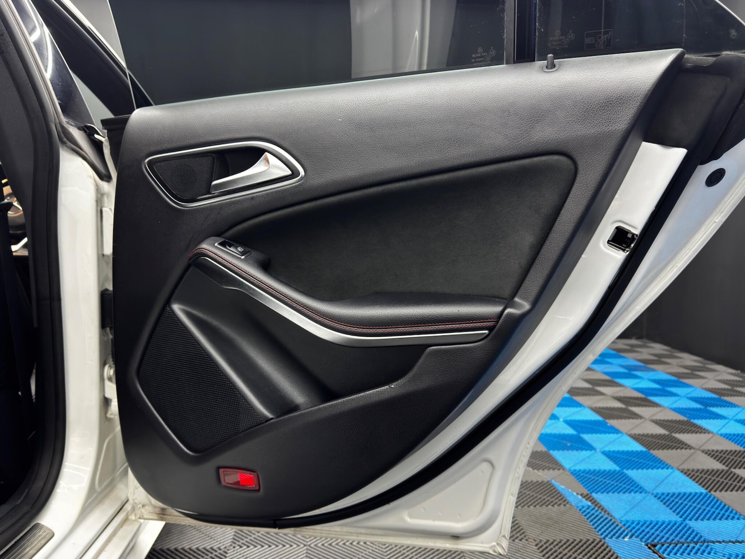 Used Mercedes-Benz CLA 2018 for sale - 76688539: Photo 44