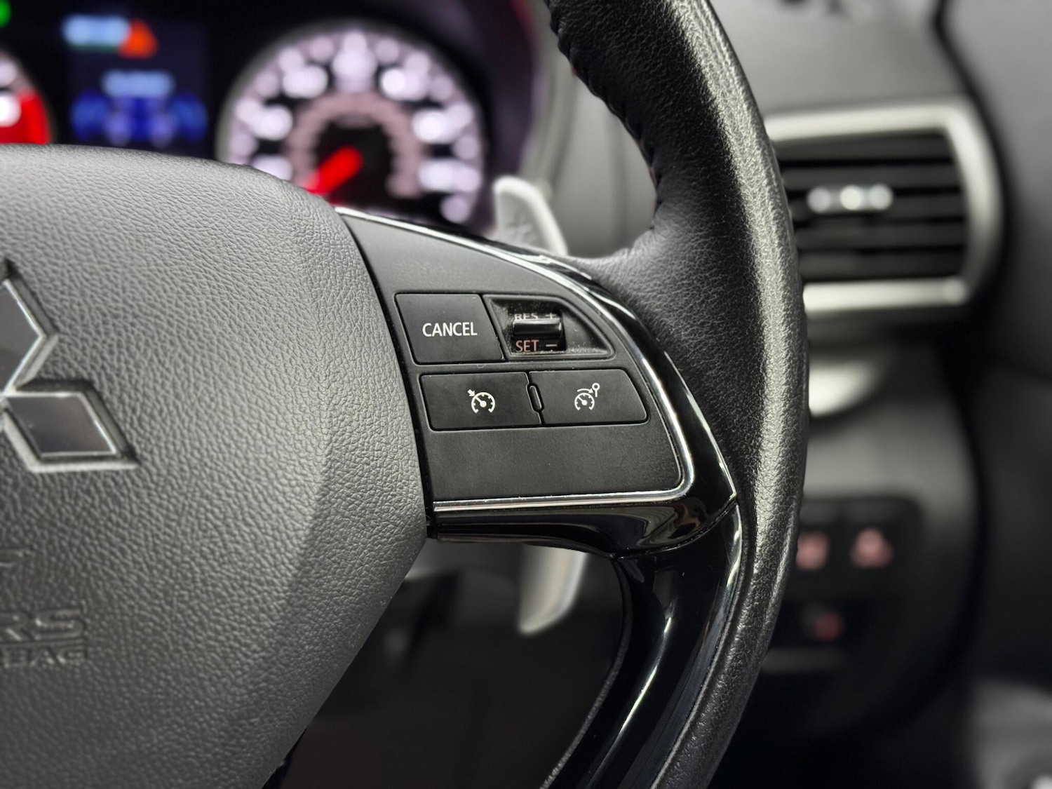 Used Mitsubishi Eclipse Cross 2018 for sale - 76666637: Photo 21