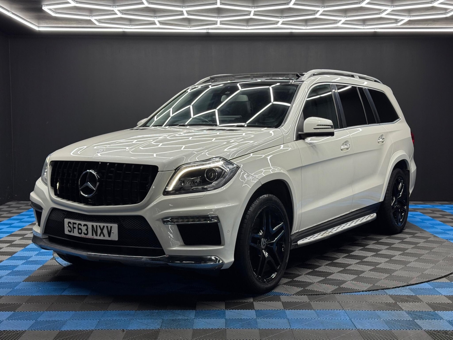 Used Mercedes-Benz GL Class 2013 for sale - 77215862: Photo 3