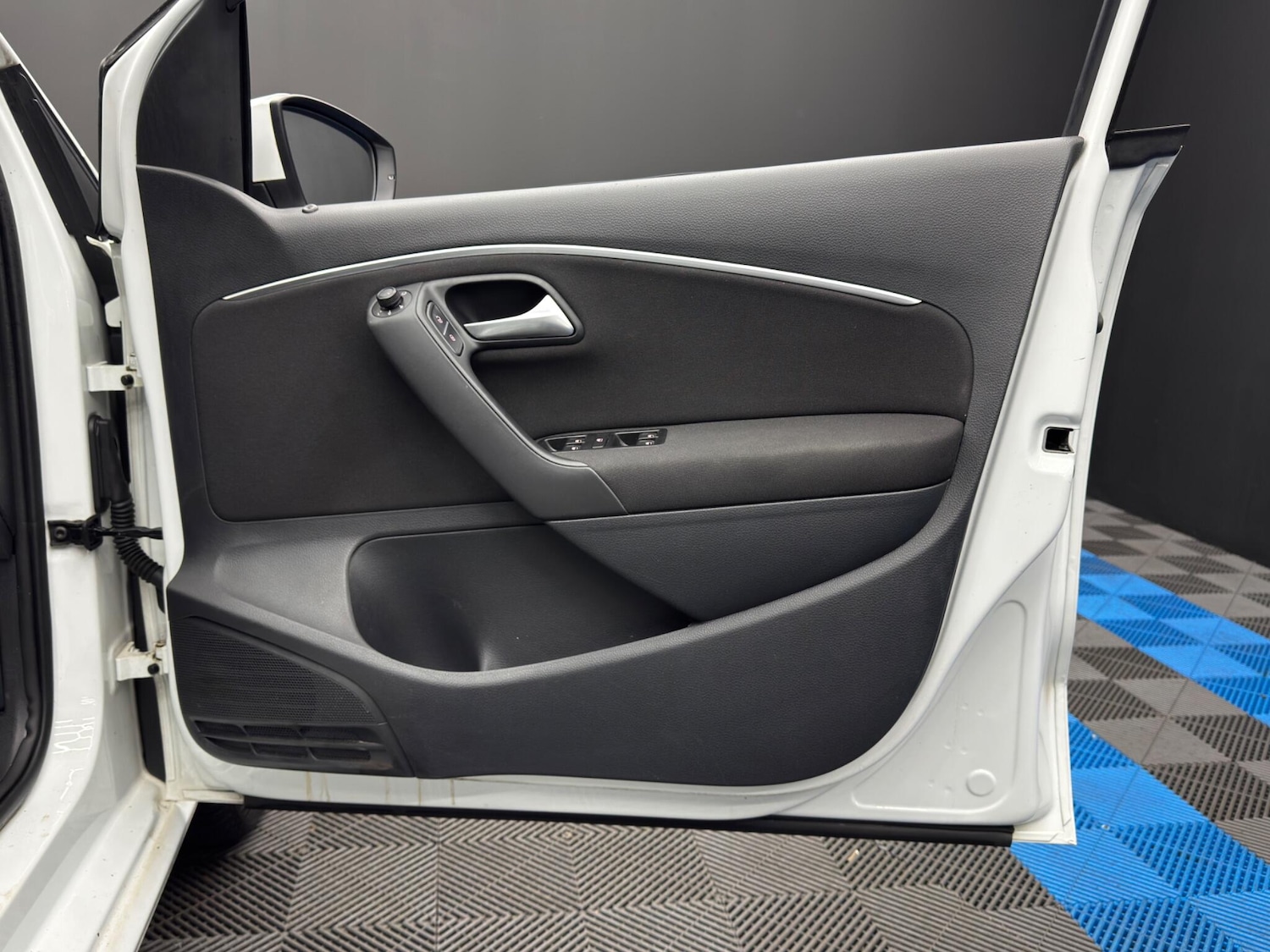 Used Volkswagen Polo 2017 for sale - 77425447: Photo 36