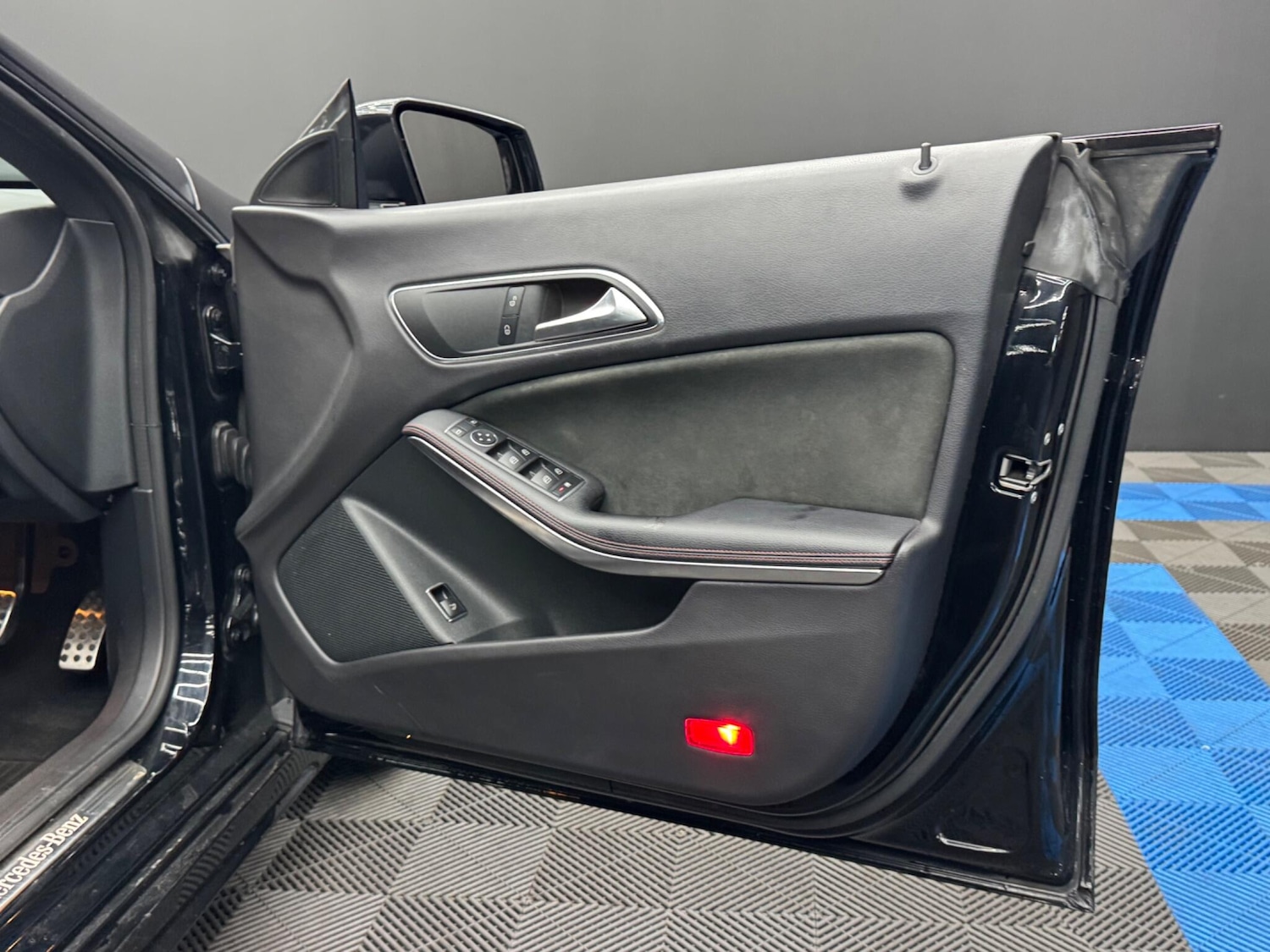 Used Mercedes-Benz CLA 2017 for sale - 76753368: Photo 35