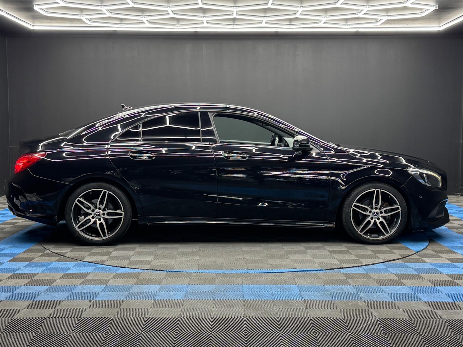 Used Mercedes-Benz CLA 2017 for sale - 76753368: Photo 4