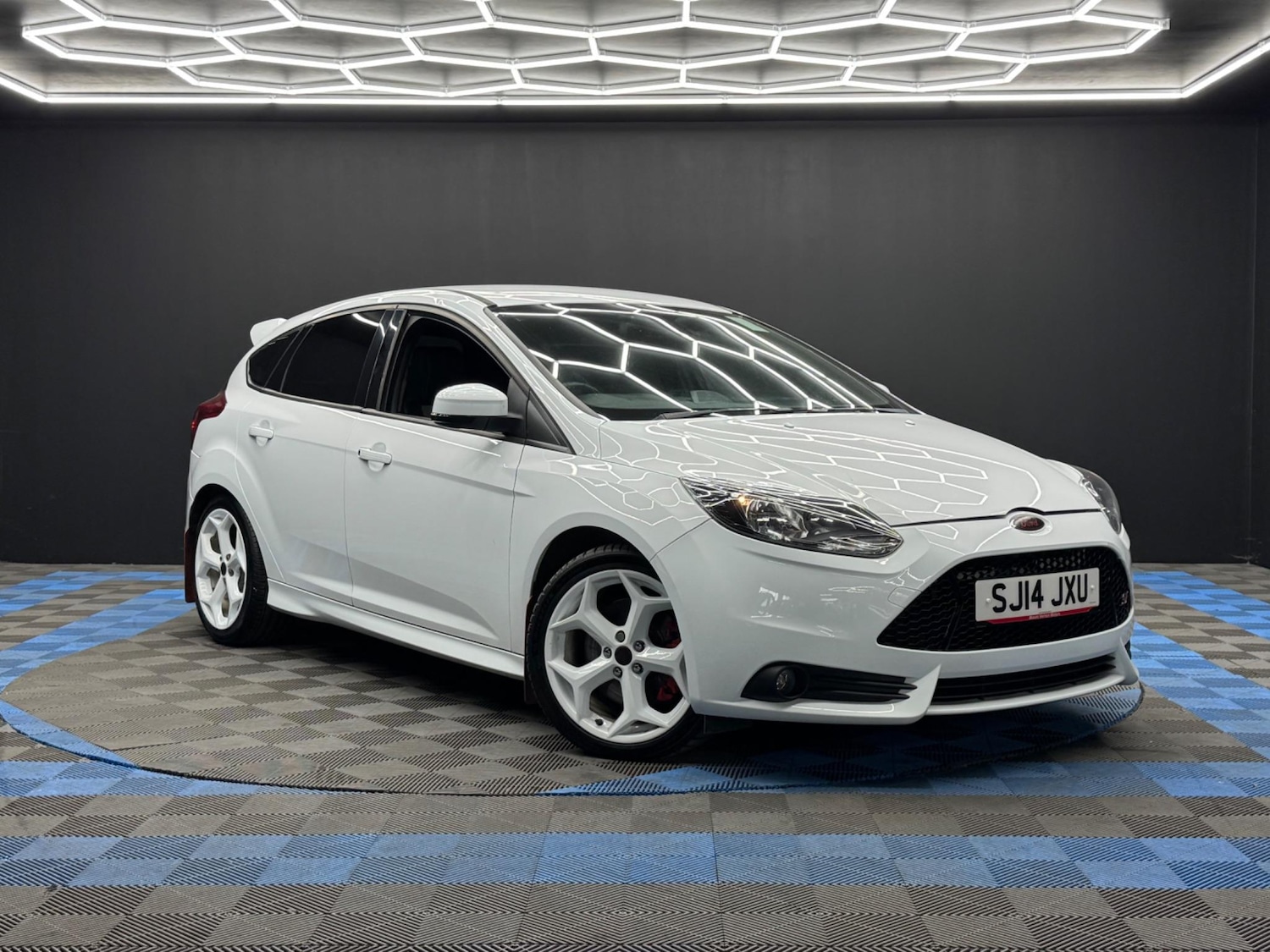 Used Ford Focus 2014 for sale - 76701623: Photo 1