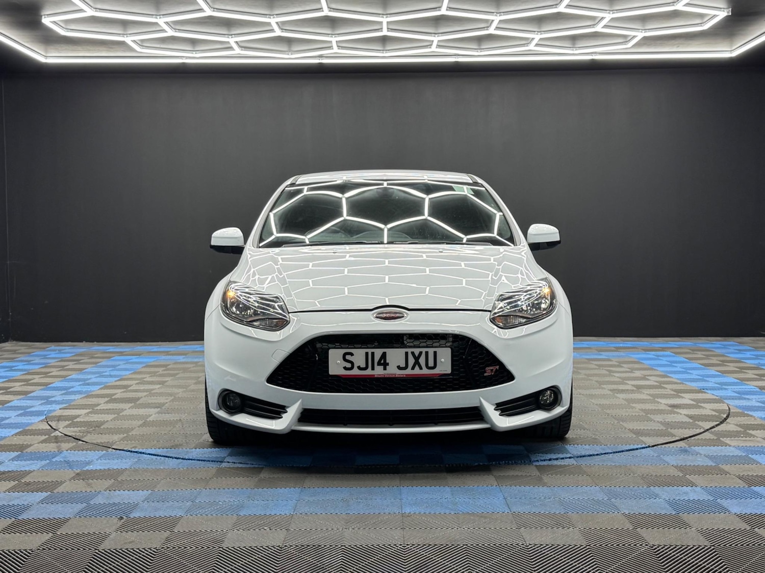 Used Ford Focus 2014 for sale - 76701623: Photo 2