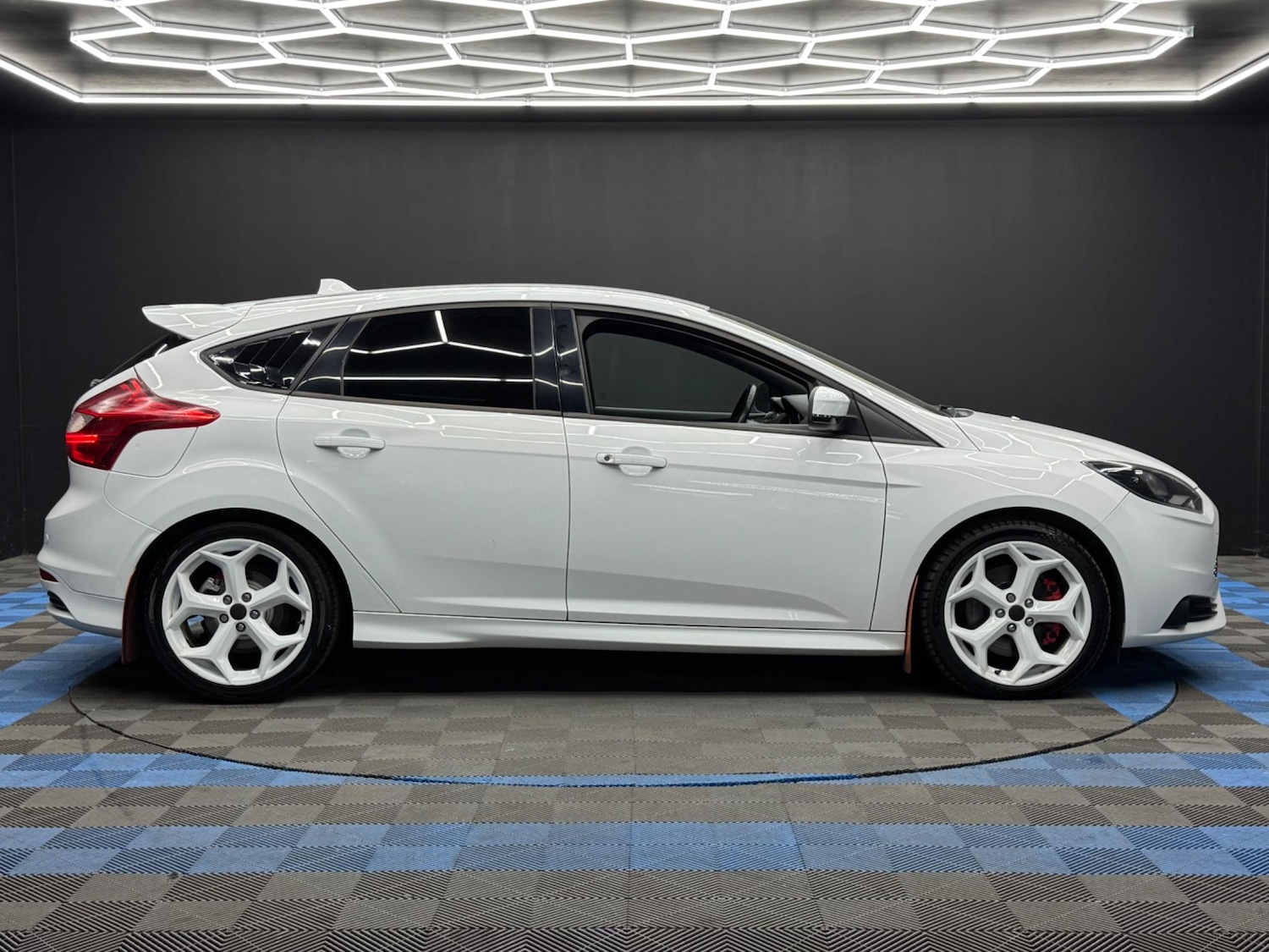 Used Ford Focus 2014 for sale - 76701623: Photo 4