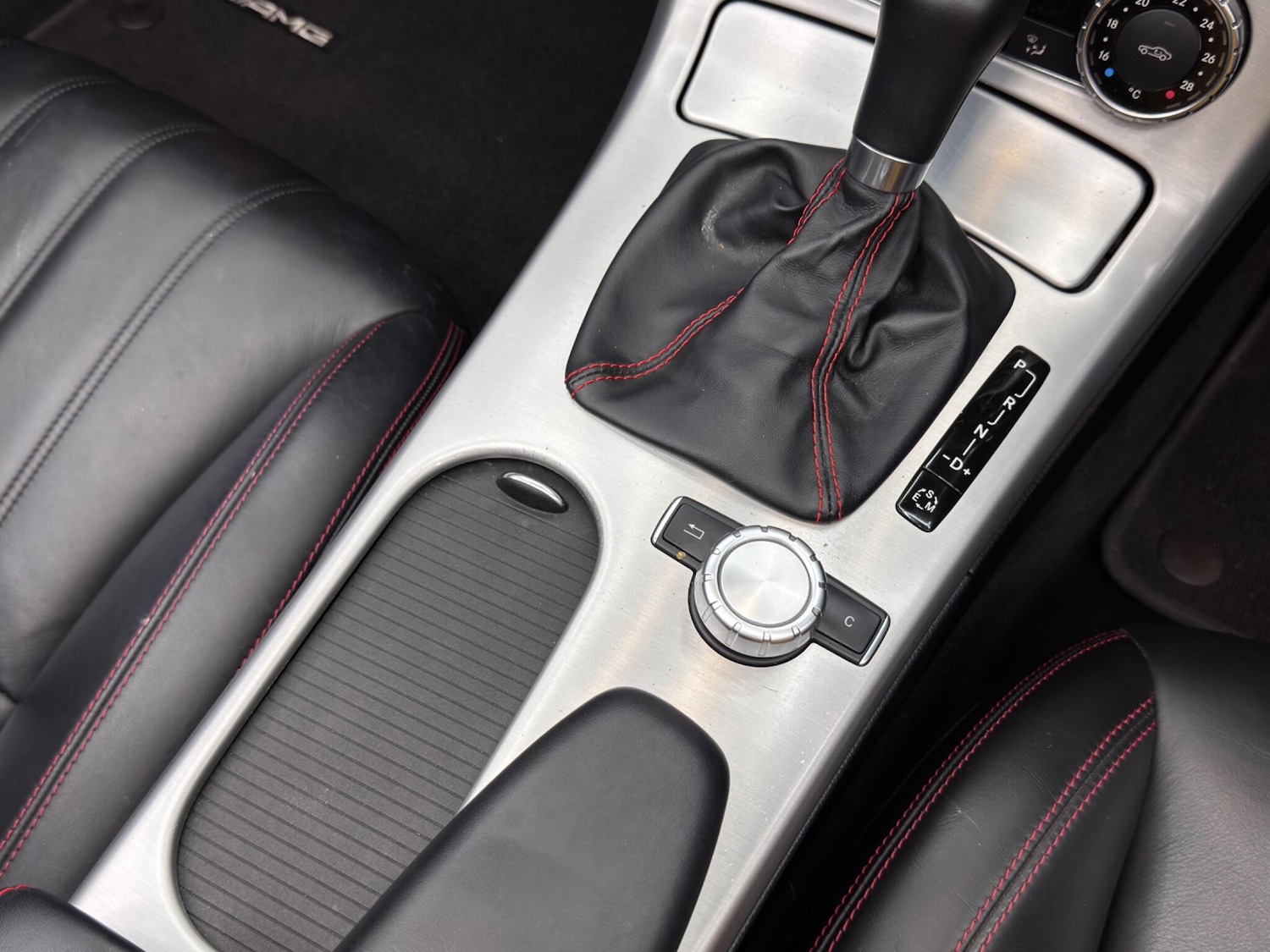 Used Mercedes-Benz SLK 2011 for sale - 76137653: Photo 22
