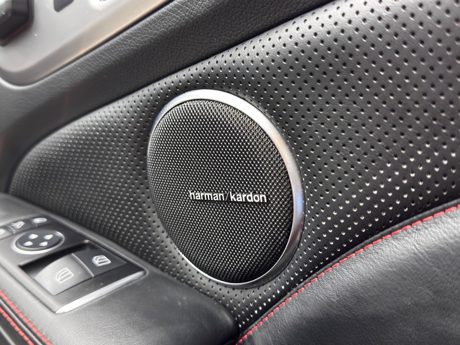 Used Mercedes-Benz SLK 2011 for sale - 76137653: Photo 34
