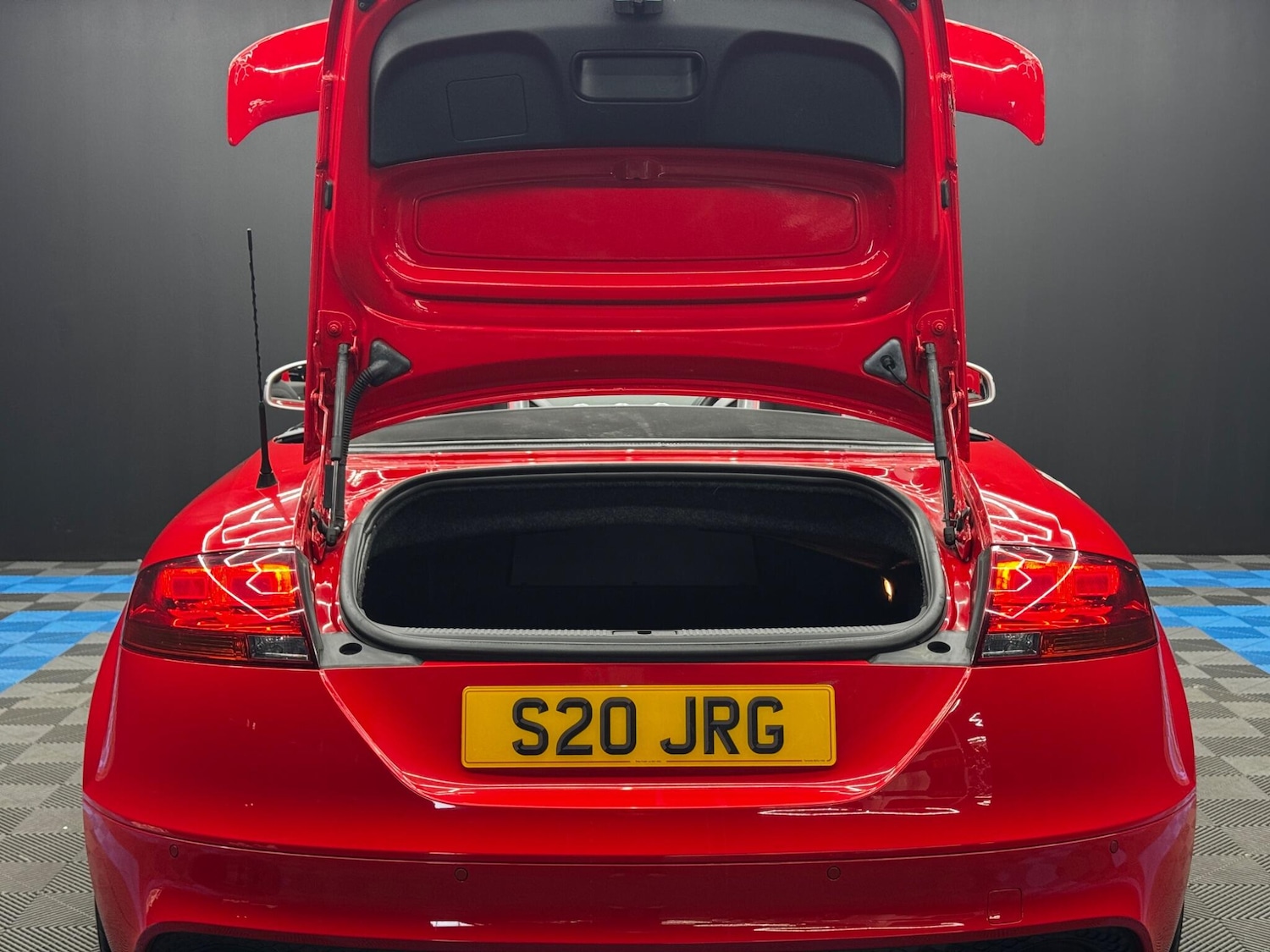 Used Jaguar F-Type 2014 for sale - 77892435: Photo 34