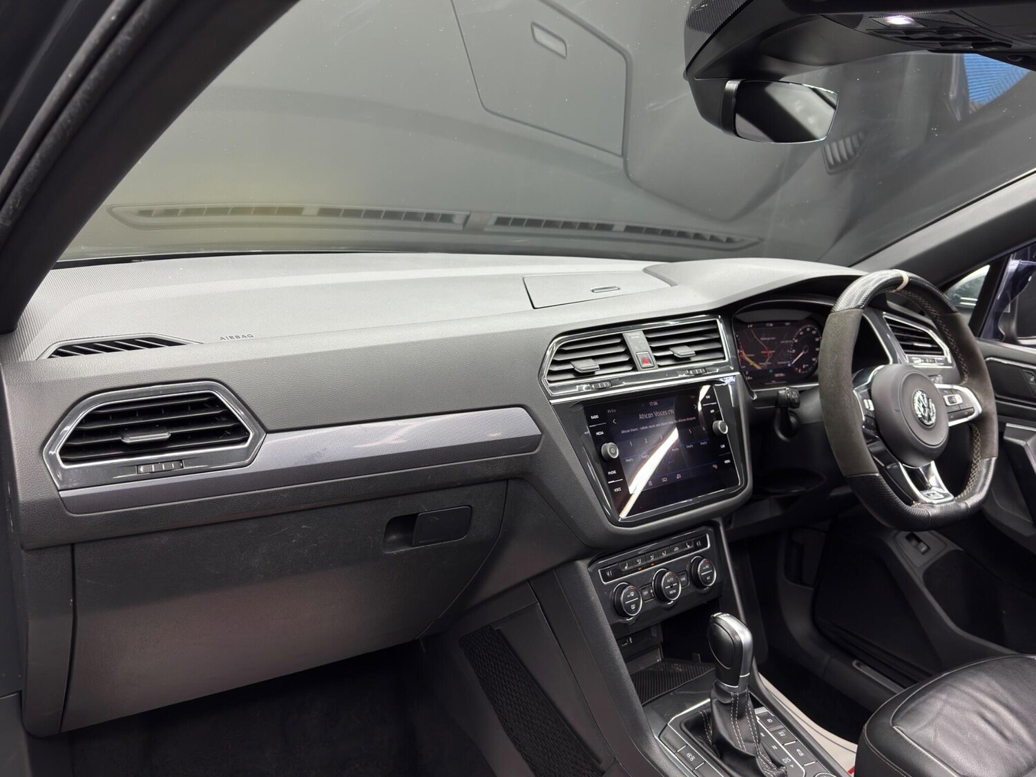 Used Volkswagen Tiguan for sale - 77510407: Photo 11