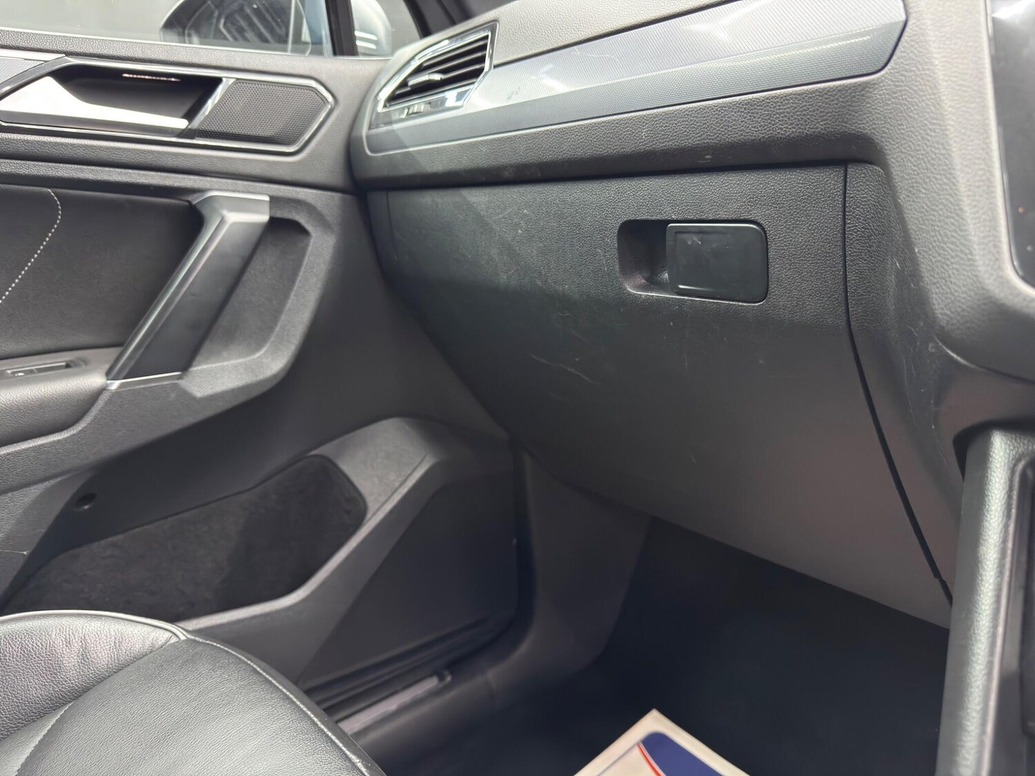 Used Volkswagen Tiguan for sale - 77510407: Photo 40