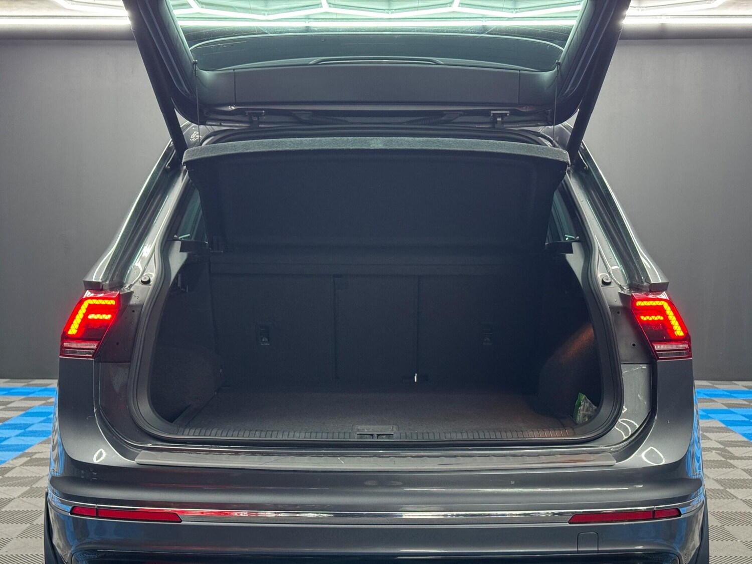 Used Volkswagen Tiguan for sale - 77510407: Photo 42