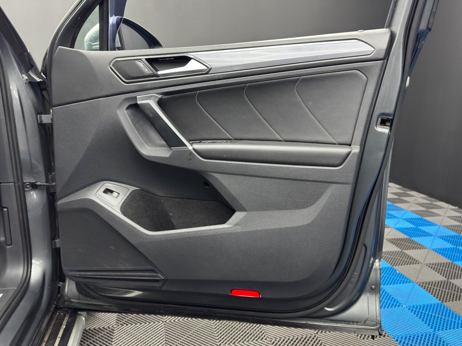 Used Volkswagen Tiguan for sale - 77510407: Photo 44