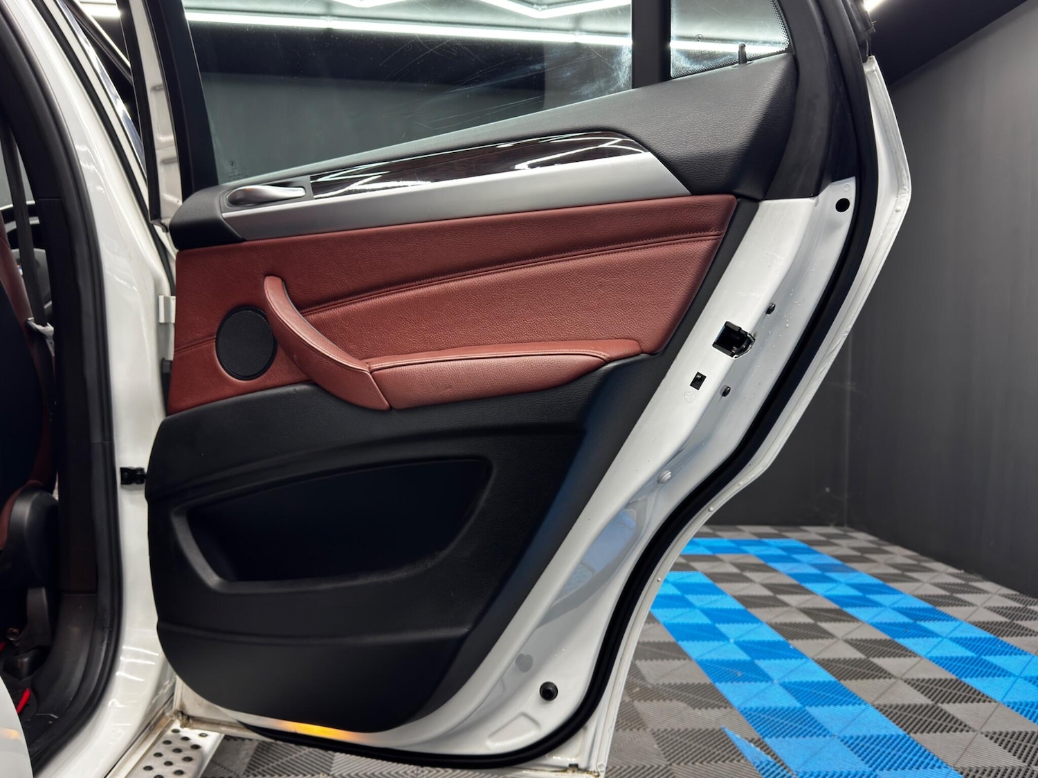 Used BMW X6 2009 for sale - 76913078: Photo 46