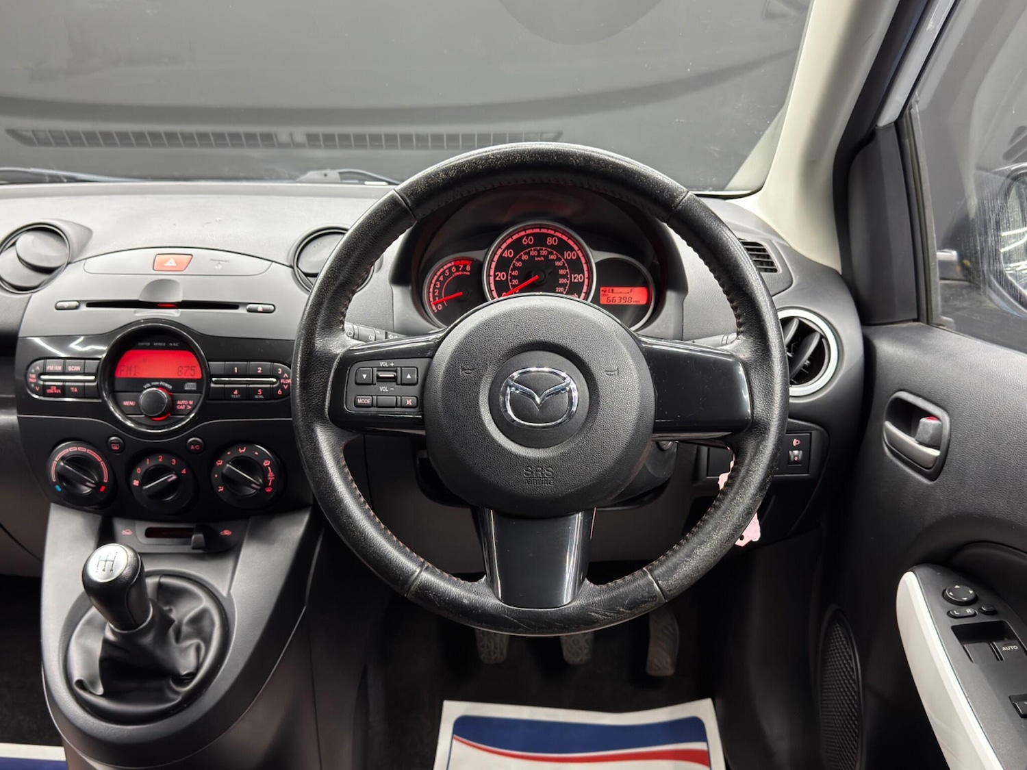 Used Mazda Mazda2 2014 for sale - 77958169: Photo 17